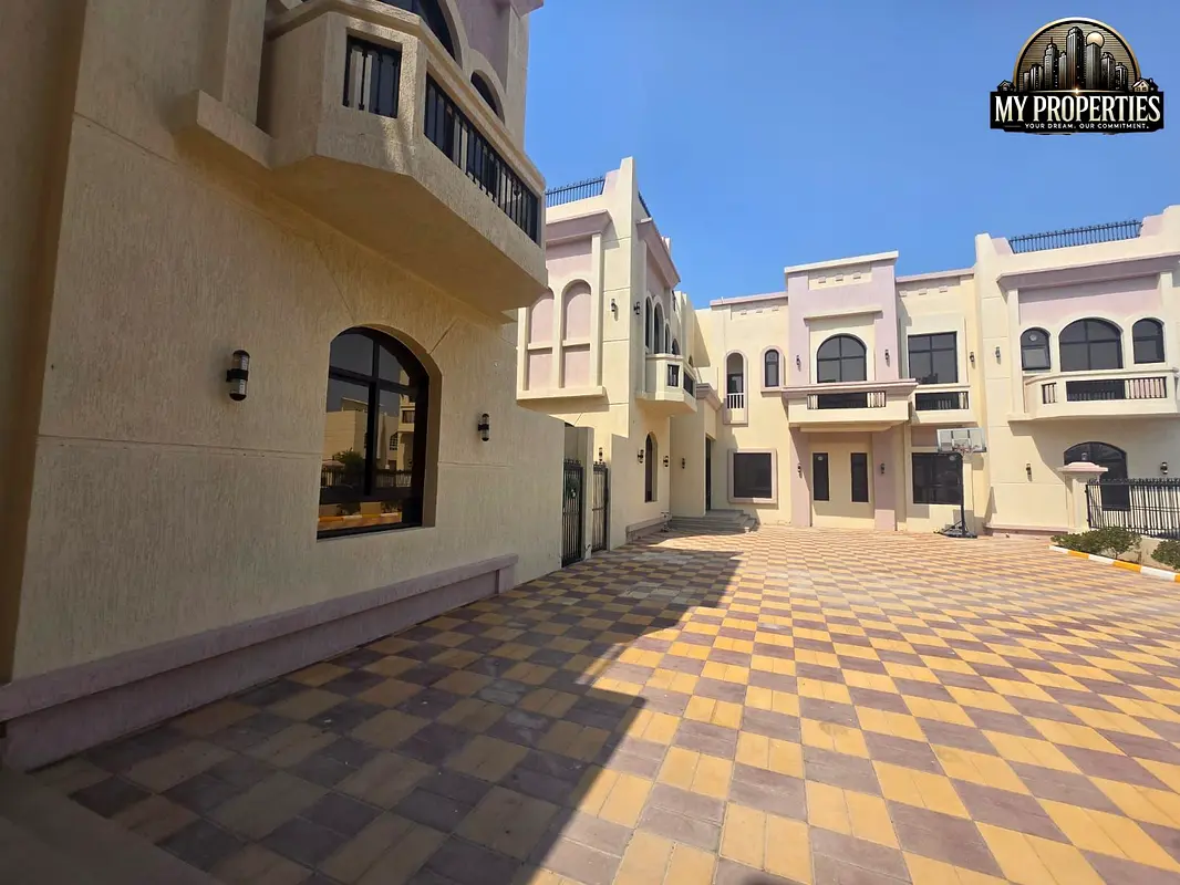A clean family villa in a prime location