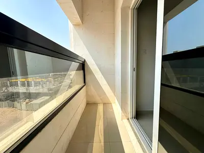 Huge offer 1bhk with balcony and 2 washroom separate hall price 38k