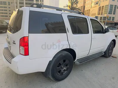 Nissan Pathfinder SE 2012 GCC Specs