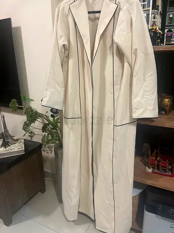 Cream long satin robe with black piping - good condition