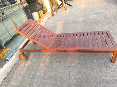 Wooden Outdoor Sun Lounger / Reclining Garden Day Bed with table