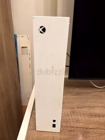 White Xbox Series S console in good condition