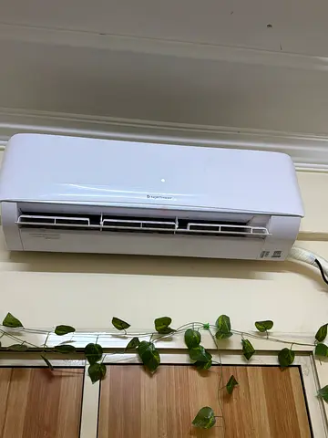 Used wall-mounted split air conditioner - good working condition