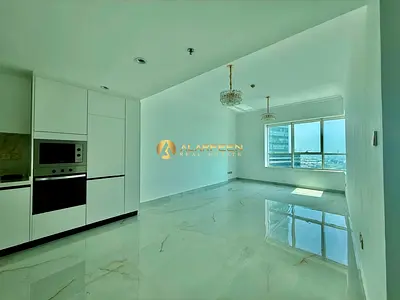 شقة بغرفة نوم واحدة | برج V3 JLT | إطلالة على المارينا والمدينة