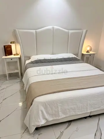 White Upholstered King Bed with Wingback Headboard - Modern Condition