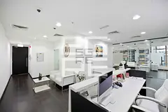 Fully Furnished | Bright Unit | Glass Partitions