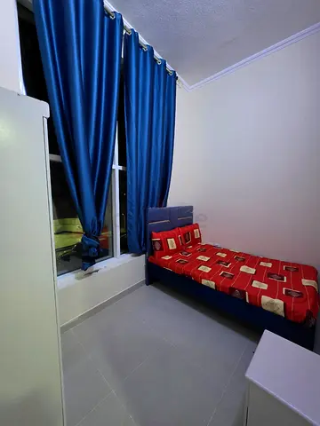 Partition for rent close to Insurance Market Metro