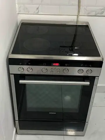Siemens 60x60cm freestanding ceramic hob electric oven - good condition