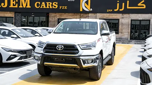 2026 Toyota Hilux SR5 V4 2.7L M/T GCC Specs