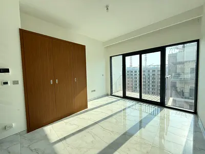 ALL NEW STUDIO APARTMENT WITH FITTED KITCHEN // MULTIPLE UNITS AVAILABLE