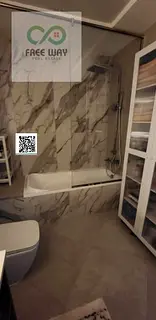Apartment layout: 🛏️ 1 bedroom and a living room 📐 Area: 1,280 sq ft 🌆 Unique view of the