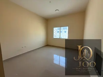 Desirable area | Suitable size | Great price | Close to amenities | Parking space