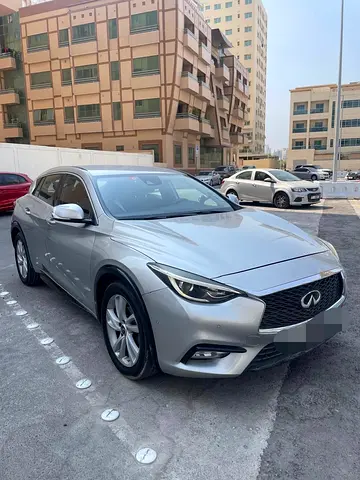 2019 Infiniti QX30 照片 2