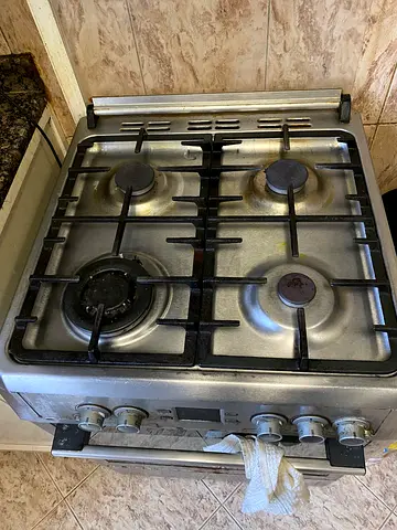 Used 4-Burner Stainless Steel Gas Hob with Built-in Controls