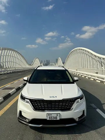 2024 KIA CARNIVAL photo 2