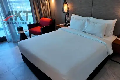 FULLY FURNISHED/PRIME LOCATION/CANAL VIEW/BALCONY