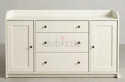 White wooden sideboard cabinet with 3 drawers and 2 doors