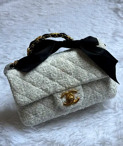 Chanel-style Quilted Tweed Chain Shoulder Bag with Gold CC Lock