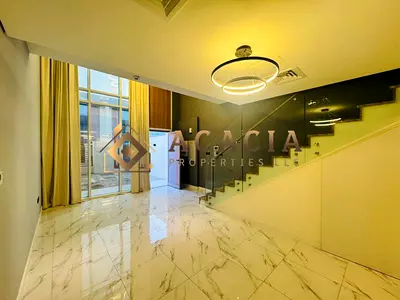 1 BR Townhouse I Modern Design I Well Maintained