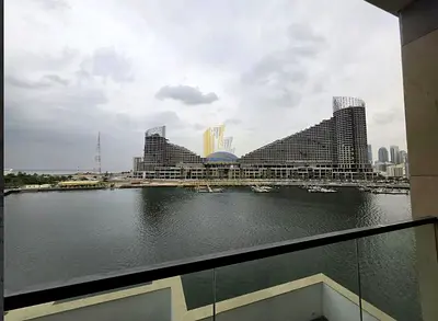 Own your dream apartment on the waterfront in Maryam Island – Crystal