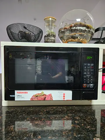 Toshiba Grill Microwave Oven - Used, Good Condition