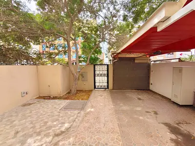 AWAY FROM FLIGHT PATH - 4 BEDROOM - HUGE SIZE - CORNER VILLA