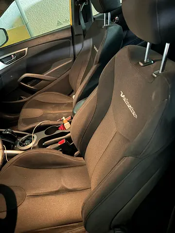 2013 Hyundai VELOSTER photo 1