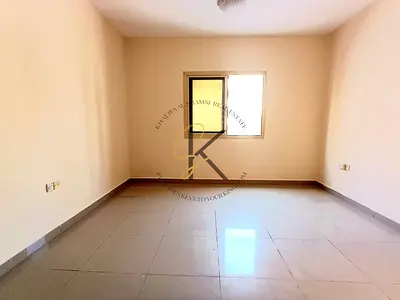 Lavish 1 BHK available in muwaliah full of family building Neat and clean room for contact Babar