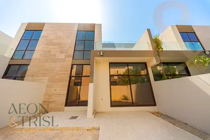 Exclusive | Brand New | Next to Amenities