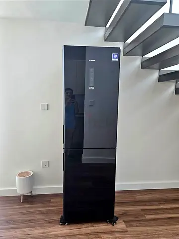 Free Delivery- Hitachi Black glass Fridge With Bottom Freezer 60cm