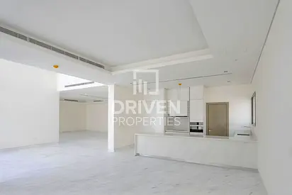 Corner Unit | Fully Upgraded Living by the Lagoon