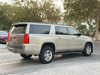 2016 Chevrolet SUBURBAN — фото 4