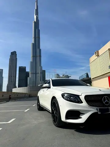 Mercedes-Benz E-Class E 300 4MATIC 2018 Korean Specs