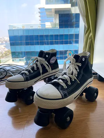 Skating shoes