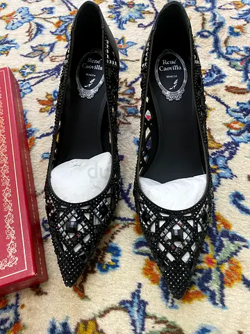 Black Rene Caovilla beaded pointed-toe women's pump, size 39 - elegant evening shoes - never worn