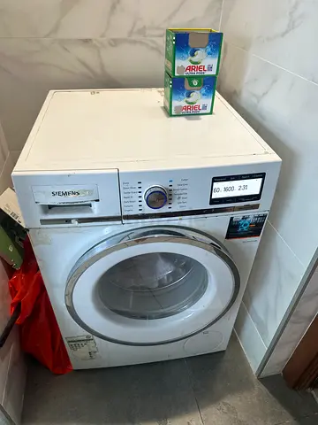 Iq700 Siemens Front Load Washing Machine - Used, Good Working Condition