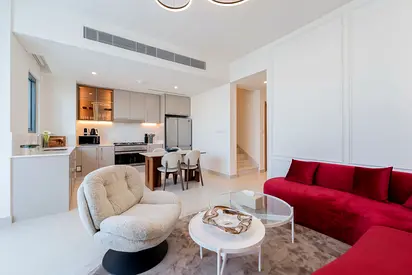 Modern Townhouse | Private Garden | Furnished