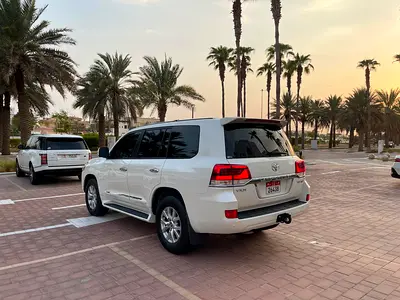 2016 Toyota LAND CRUISER — миниатюра 13