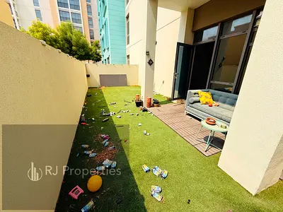 LUXURY 1BHK WITH GARDEN CLOSED KITCHEN TWO WHASHROOM FOR SALE JUST 860K