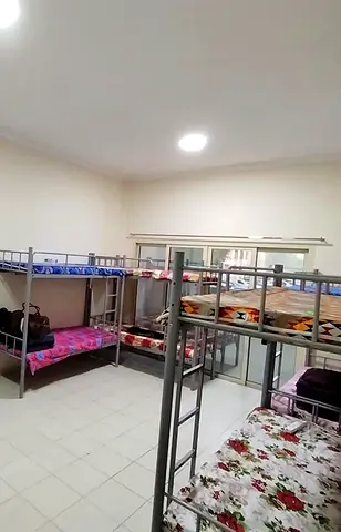 BED SPACE FOR MALE IN EWANS