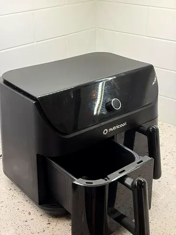 Nutricook Twin-Basket Air Fryer - Black, Good Working Condition (one of the lights not working)
