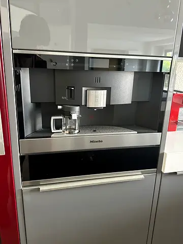 Built-in Miele Coffee Machine - Integrated Automatic Espresso Brewer
