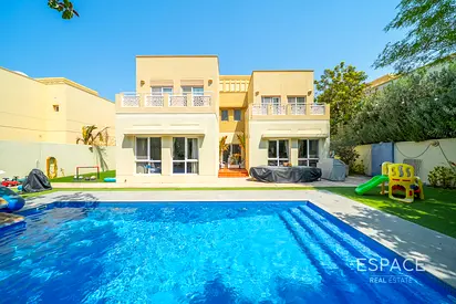 Exclusive | Immaculate Condition | Private Pool