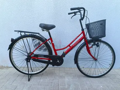 High Quality Beautiful Cruiser City Bike Imported from Japan size 26 Dynamo operated light Perfect