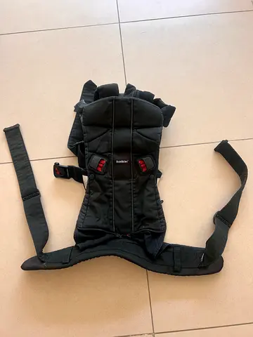 BabyBjörn Baby Carrier One – Black – Up to 15 kg – Very Good Condition