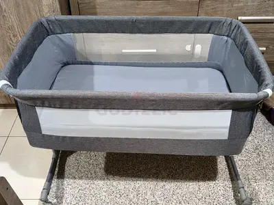 Baby bed with wheels