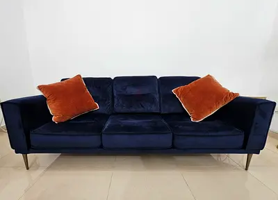 Blue velvet 5-seater sofa with cushions - modern, good condition