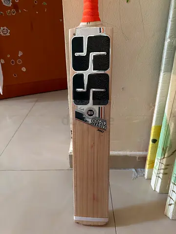 SS SKY 360 Cricket Bat - Brand New Lightweight, Good Balance and Ping. Specially Handpicked