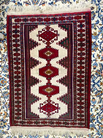 Handmade Persian-style Wool Rug - Red & Cream, 130 X 90