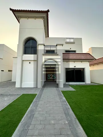 SINGLE ROW | PREMIUM VILLA | LANDSCAPE DONE | FIRST MOVE IN